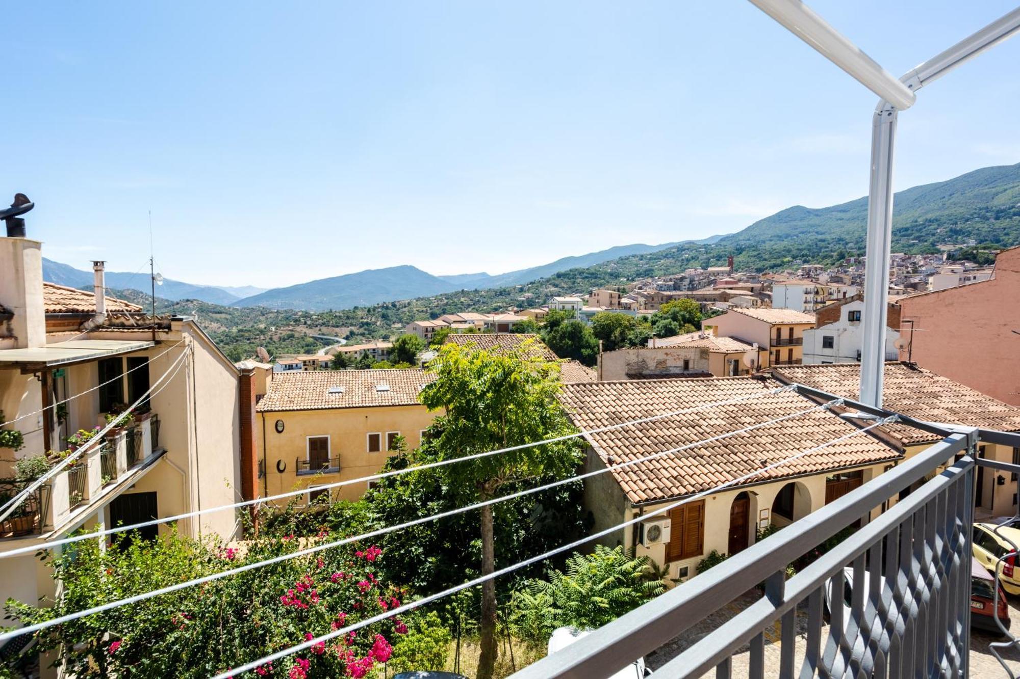 Porta San Paolo House Aparthotel Castelbuono  Εξωτερικό φωτογραφία