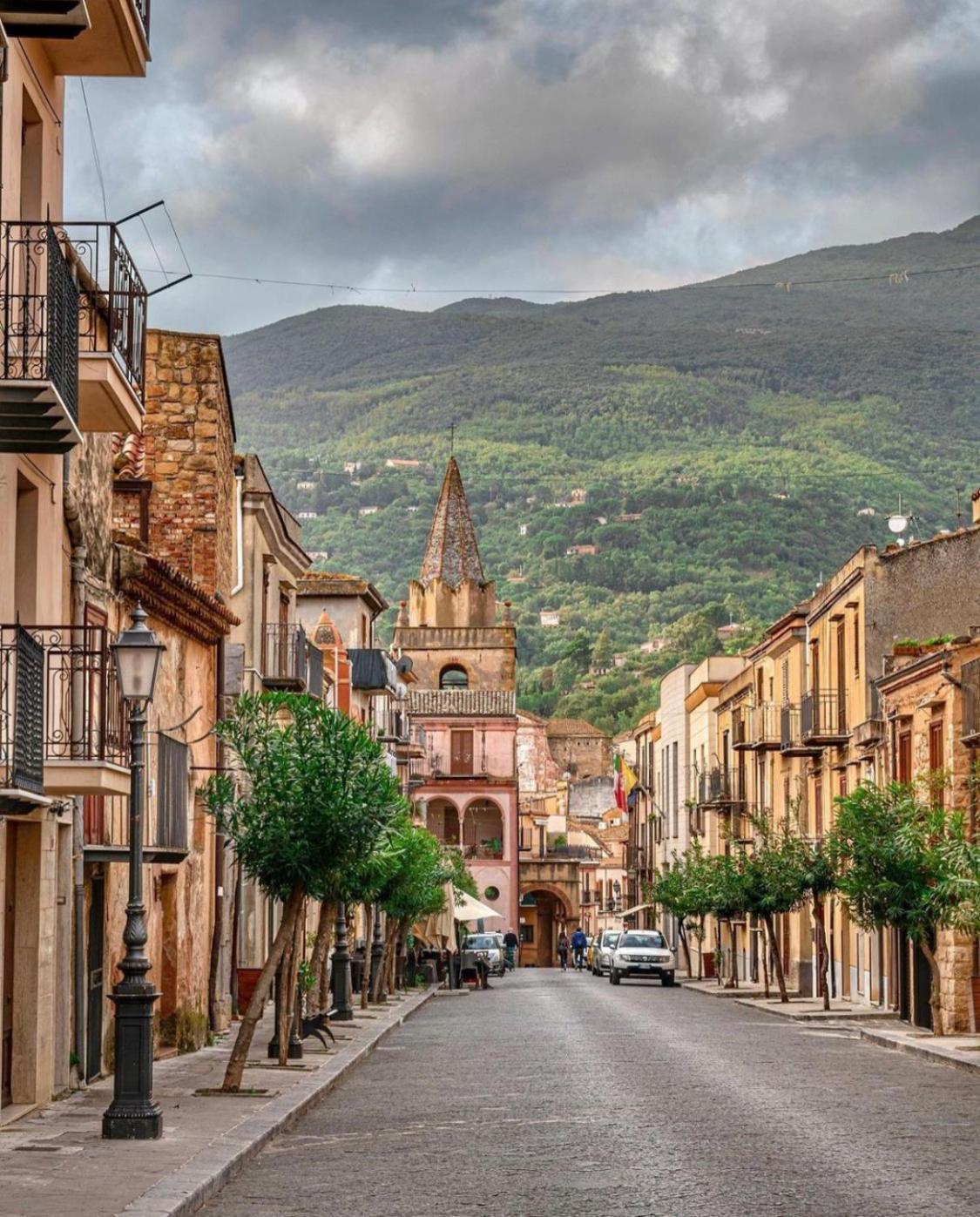 Porta San Paolo House Aparthotel Castelbuono  Εξωτερικό φωτογραφία